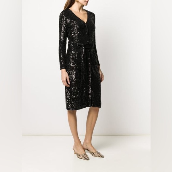 DIANE VON FURSTENBERG
MELINA BELTED SEQUINED STRETCH-MESH DRESS - Picture 4 of 16